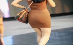 各种姿势被学长NP灌尿视频